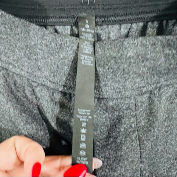 lululemon Men’s Discipline Pant in Heathered Black Size S - Picture 12 of 12